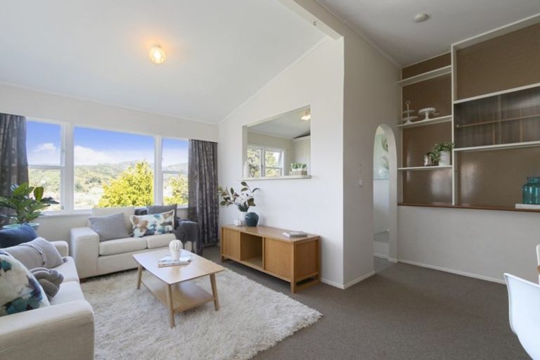 Photo of property in 30b Isabel Grove, Wainuiomata, Lower Hutt, 5014