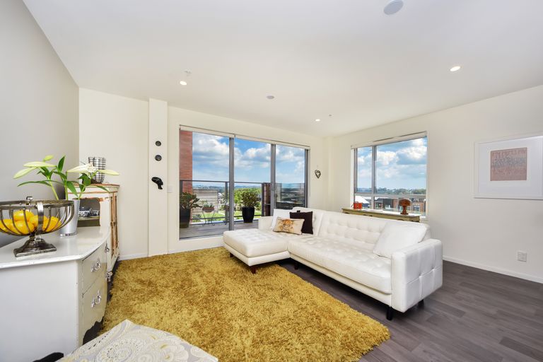 Photo of property in 301/160a Hobsonville Point Road, Hobsonville, Auckland, 0616