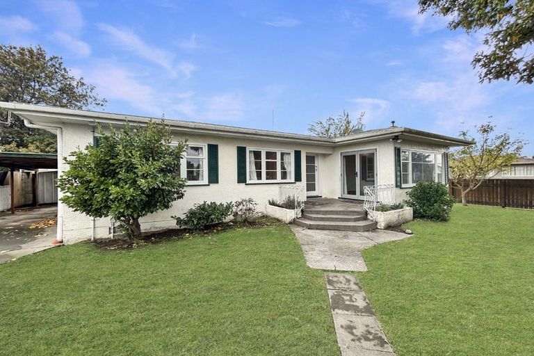 Photo of property in 8 Galway Avenue, Hokowhitu, Palmerston North, 4410