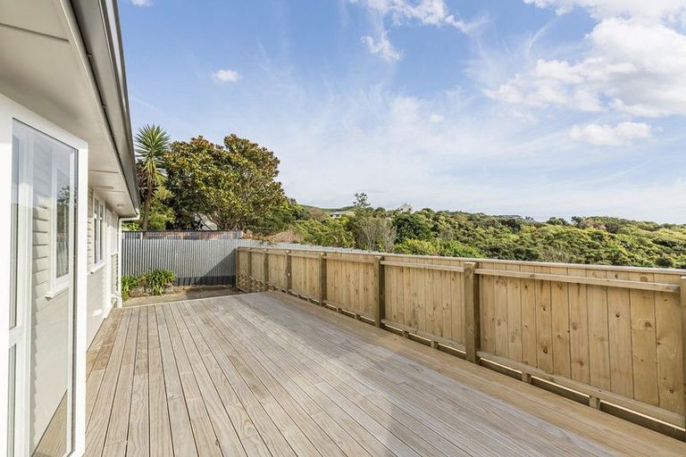 Photo of property in 135 Muri Road, Pukerua Bay, 5026