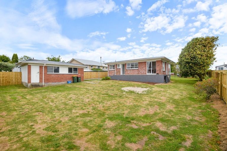 Photo of property in 16 Elliott Crescent, Owhata, Rotorua, 3010