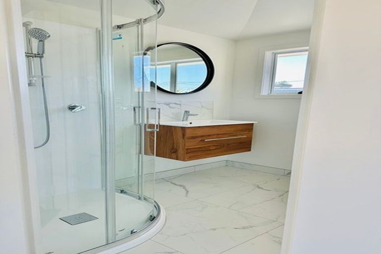 Photo of property in 13 Wicklow Road, Narrow Neck, Auckland, 0622