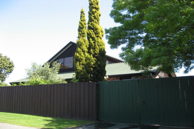 Photo of property in 19 Gibbs Drive, Woodend, 7610