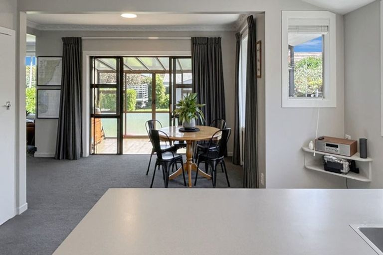 Photo of property in 2a Ethne Street, Mairehau, Christchurch, 8013