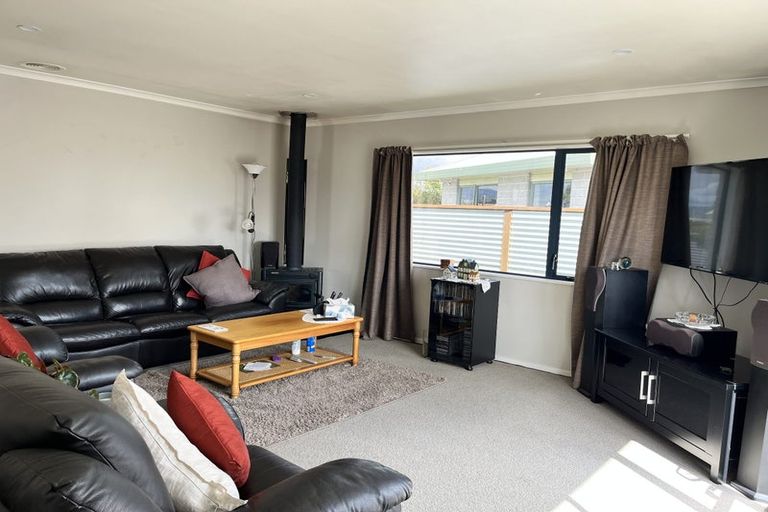 Photo of property in 32 Somerset Crescent, Highbury, Palmerston North, 4412