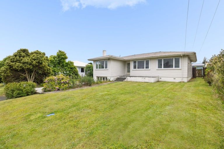 Photo of property in 34 Pemberton Crescent, Greerton, Tauranga, 3112
