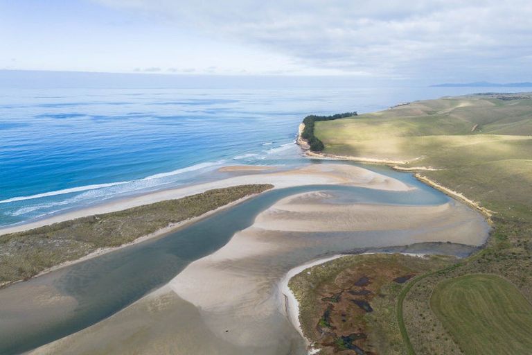 Photo of property in 375 Thorburn Road, Waikouaiti, 9472