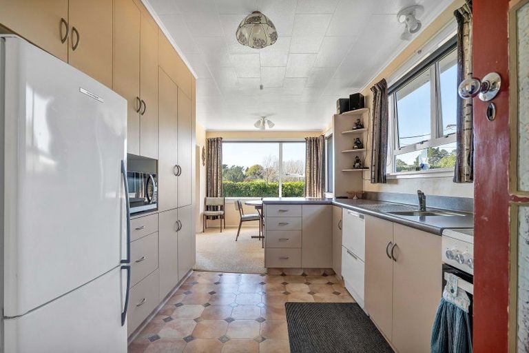 Photo of property in 558 Mangorei Road, Mangorei, New Plymouth, 4371