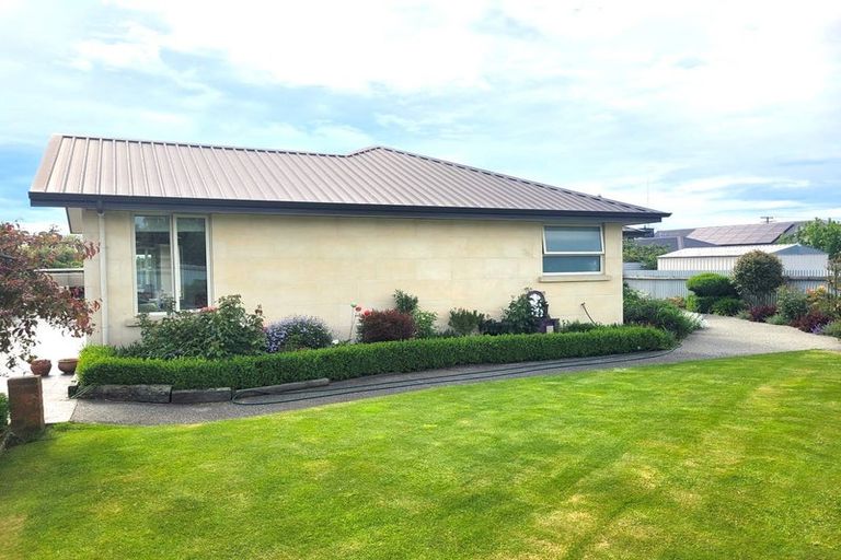 Photo of property in 8 Hewlings Place, Temuka, 7920