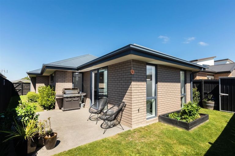 Photo of property in 6 Torbeg Lane, Broomfield, Christchurch, 8042