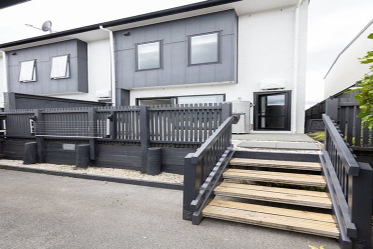 Photo of property in 10 Alexander Willis Crescent, Hobsonville, Auckland, 0616