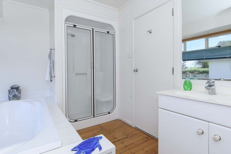 Photo of property in 30 Hinewa Road, Otumoetai, Tauranga, 3110