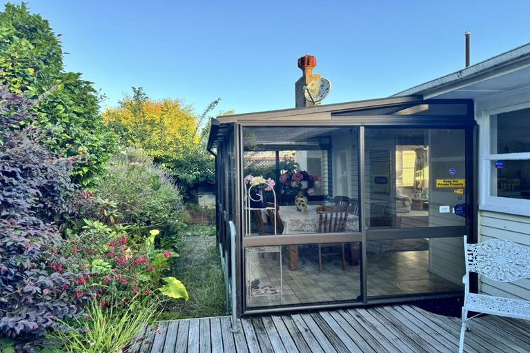 Photo of property in 20 Sovereign Place, Glenfield, Auckland, 0629