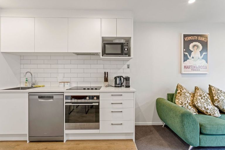 Photo of property in 5/3234 Great North Road, New Lynn, Auckland, 0600