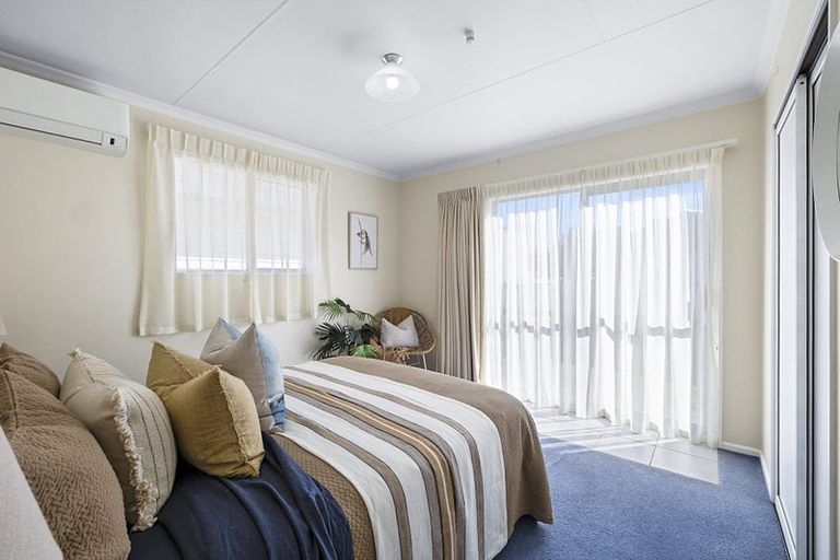Photo of property in 19a Karamu Street, Strandon, New Plymouth, 4312