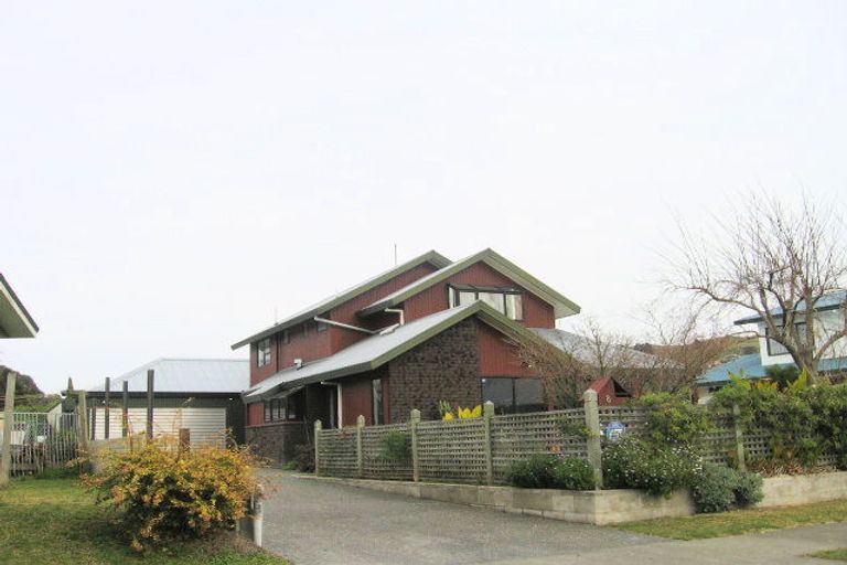 Photo of property in 8 Otatara Road, Taradale, Napier, 4112