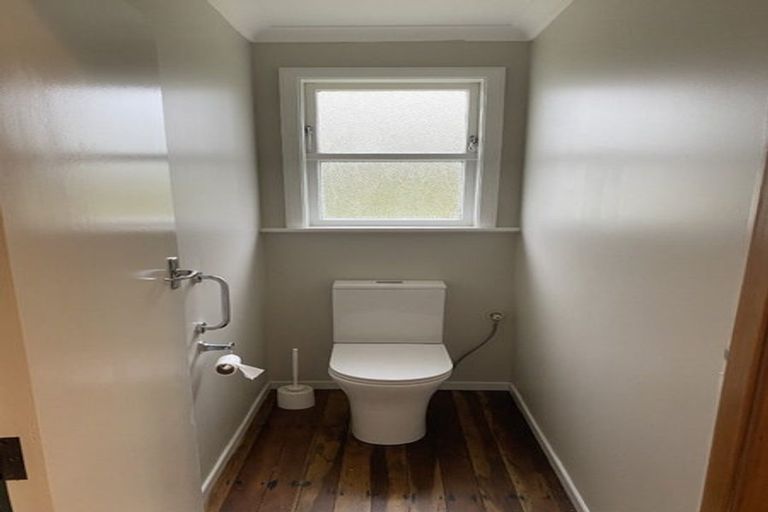 Photo of property in 148 Main Road, Tawa, Wellington, 5028