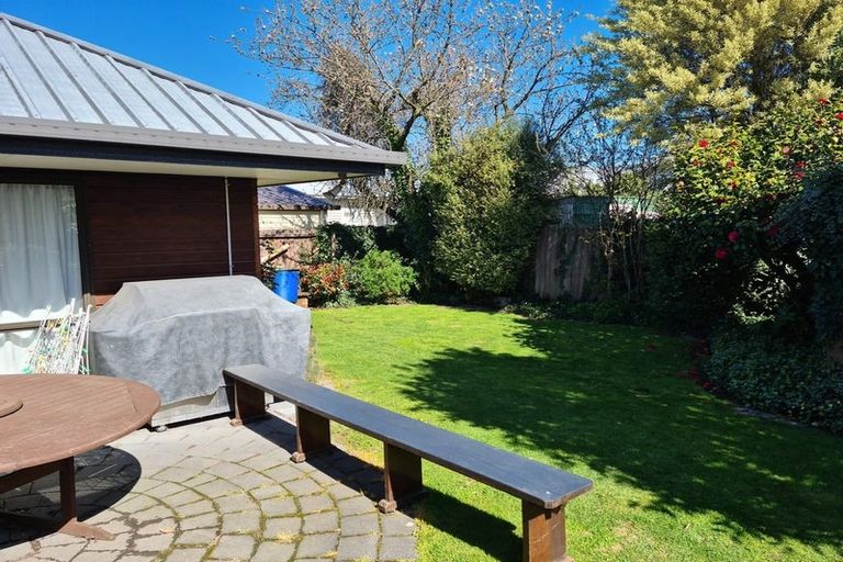 Photo of property in 8 Nortons Road, Avonhead, Christchurch, 8042