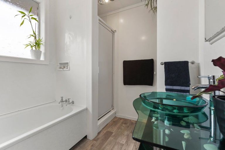 Photo of property in 14 Naumai Place, Spotswood, New Plymouth, 4310