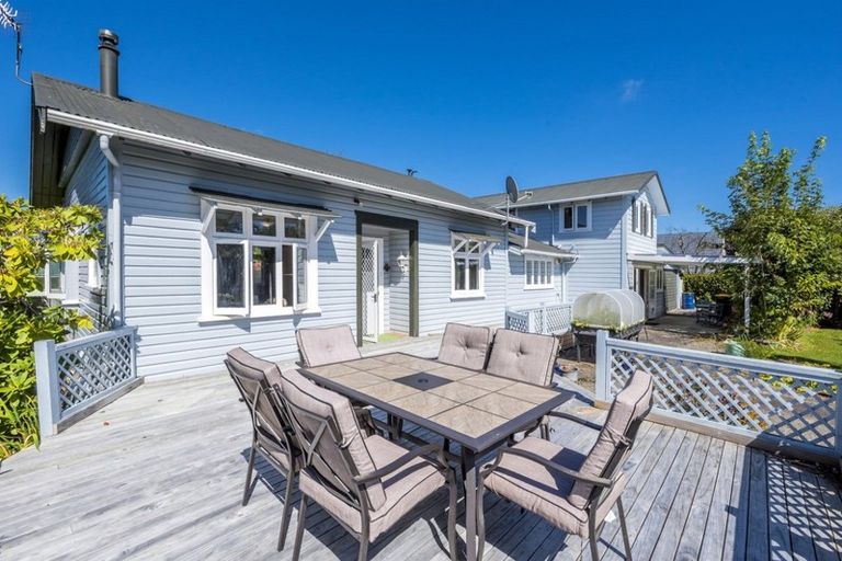 Photo of property in 1 Oriel Place, Levin, 5510