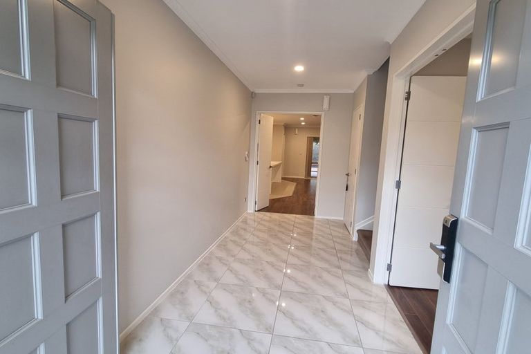 Photo of property in 4 Bruckless Drive, Flat Bush, Auckland, 2019