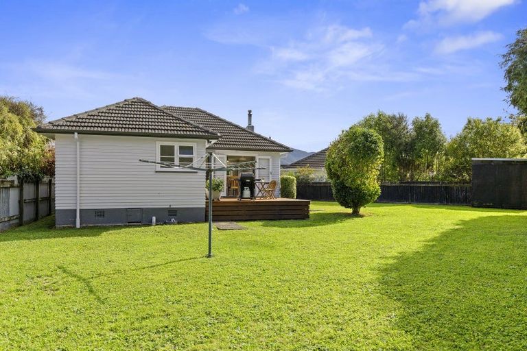 Photo of property in 9 Huia Grove, Elderslea, Upper Hutt, 5018