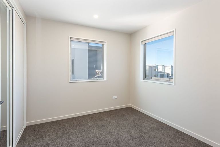 Photo of property in 5 Kakapo Lane, Redwood, Christchurch, 8051