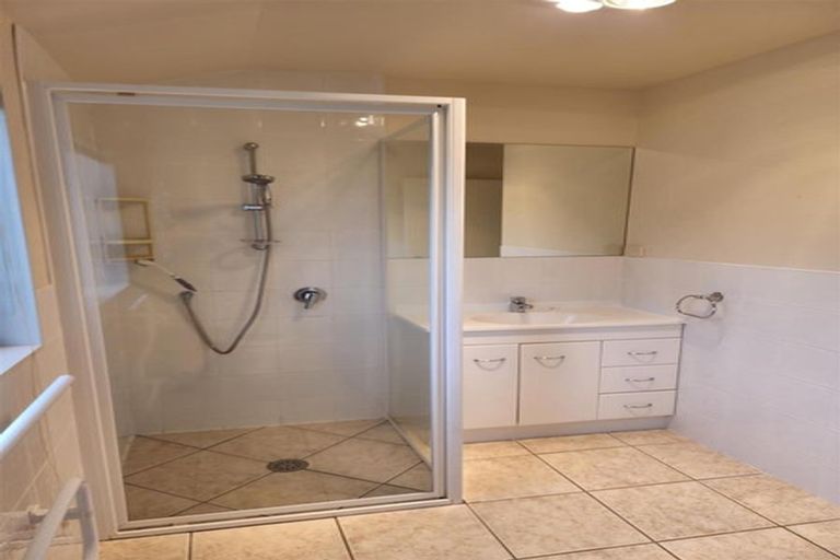 Photo of property in 9/169 Sturges Road, Henderson, Auckland, 0612
