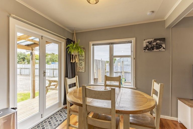 Photo of property in 22 Ross Street, Otane, 4202