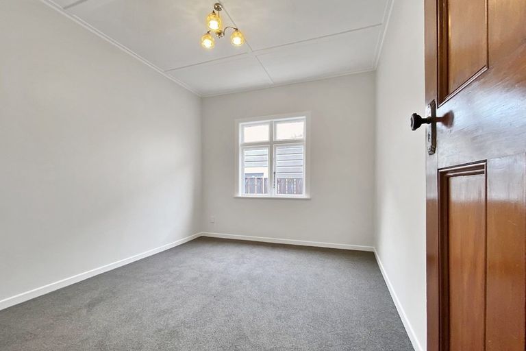 Photo of property in 42 Rolleston Street, Mount Cook, Wellington, 6021