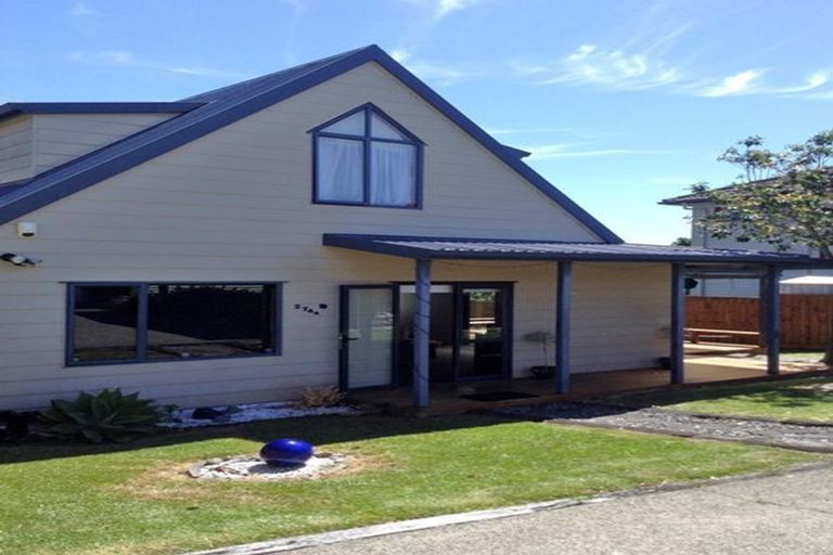 Photo of property in 274 Rangatira Road, Beach Haven, Auckland, 0626