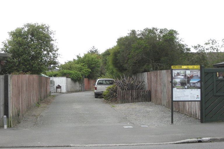 Photo of property in 1/102a Queenspark Drive, Parklands, Christchurch, 8083