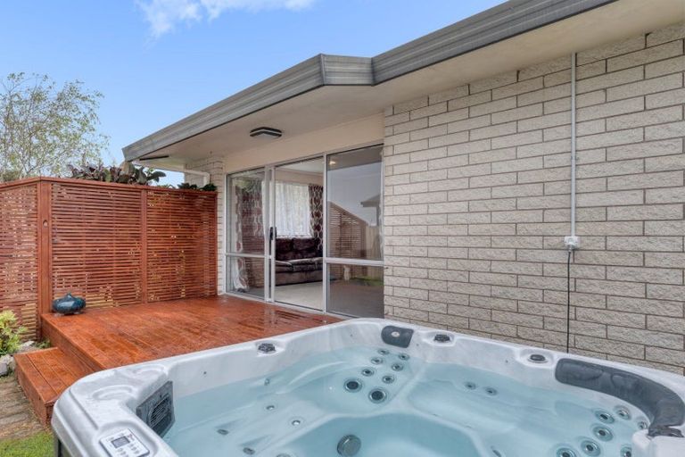 Photo of property in 3b Emerald Place, Papamoa Beach, Papamoa, 3118