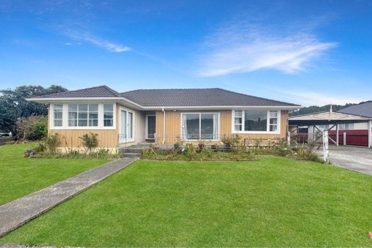 Photo of property in 1 Johnston Grove, Taita, Lower Hutt, 5011