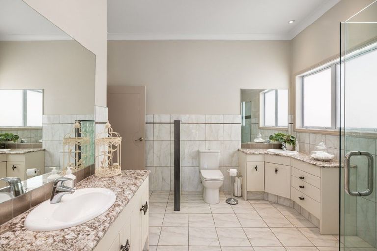 Photo of property in 2r Molloy Rise, Pyes Pa, Tauranga, 3112