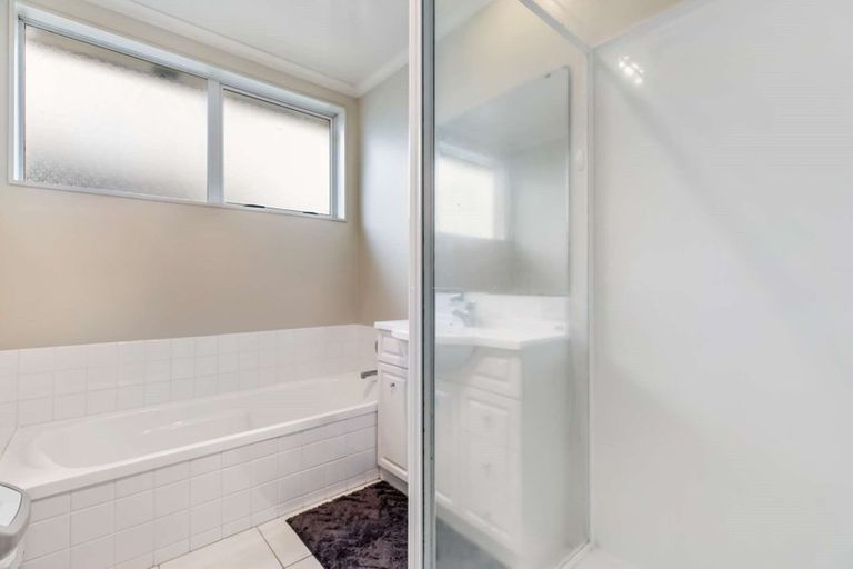 Photo of property in 15 Ritchie Crescent, Takanini, 2112