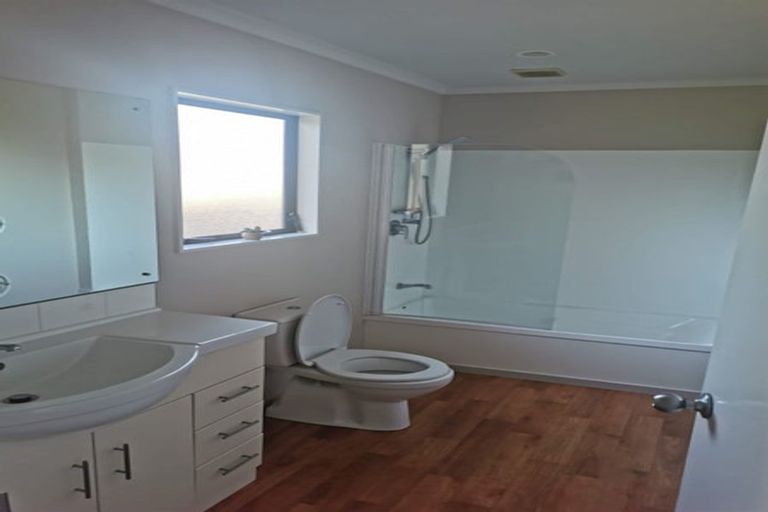 Photo of property in 41 Taikata Road, Te Atatu Peninsula, Auckland, 0610