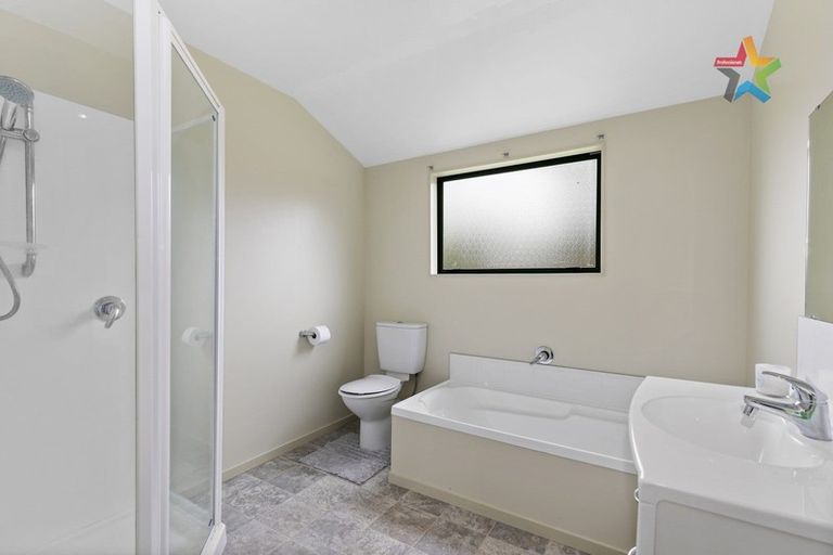 Photo of property in 25 Grimsby Grove, Wainuiomata, Lower Hutt, 5014