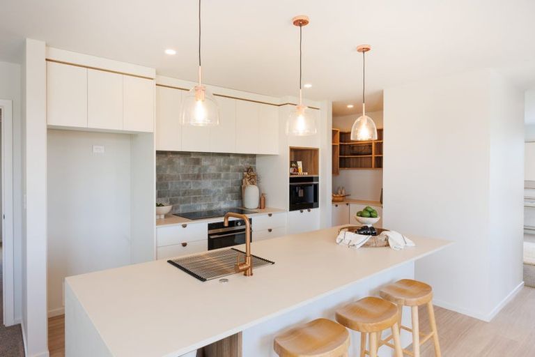 Photo of property in 68 Atlantic Drive, Fitzherbert, Palmerston North, 4410