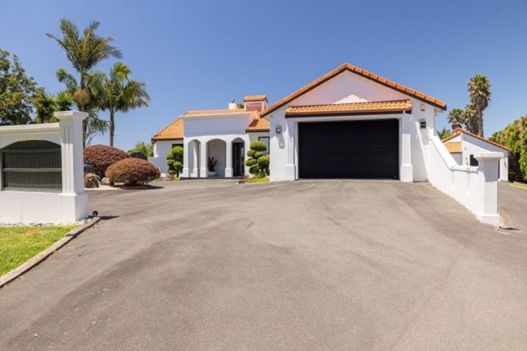 Photo of property in 15 Saint Clair Place, Papamoa Beach, Papamoa, 3118