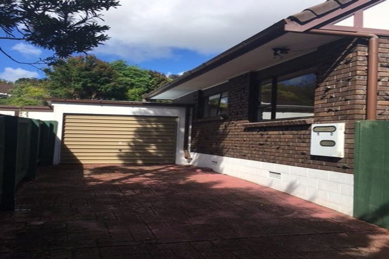 Photo of property in 1/11 Weetman Drive, Browns Bay, Auckland, 0630