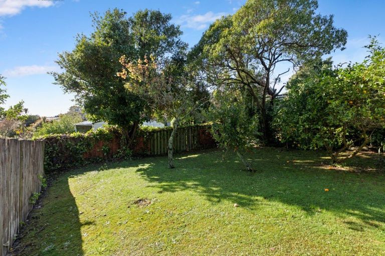 Photo of property in 6 Japonica Crescent, Ranui, Porirua, 5024