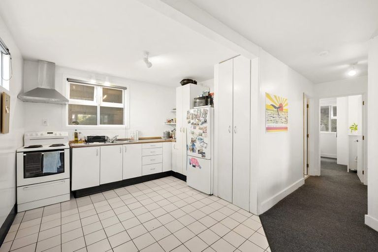 Photo of property in Parkland Flats, 18/51u Adams Terrace, Kelburn, Wellington, 6021