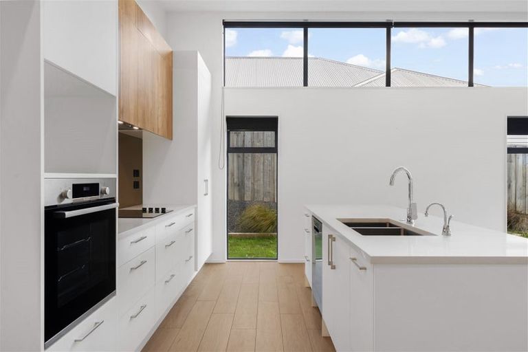 Photo of property in 24 Sarikei Avenue, Northwood, Christchurch, 8051