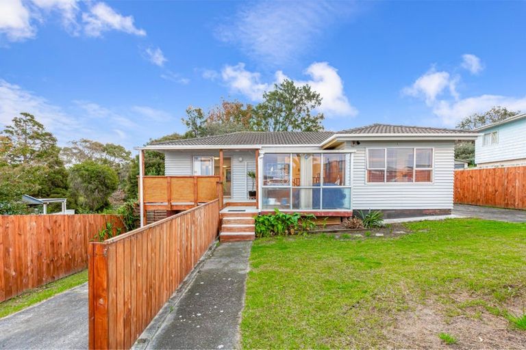 Photo of property in 13 Redwood Drive, Massey, Auckland, 0614