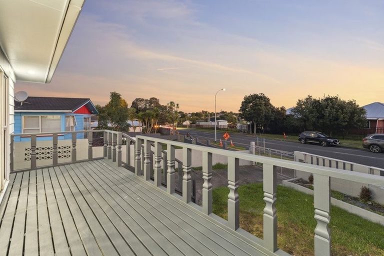 Photo of property in 68 Finlayson Avenue, Clendon Park, Auckland, 2103