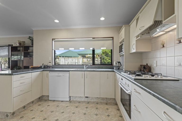 Photo of property in 35 Presidential Drive, Milson, Palmerston North, 4414