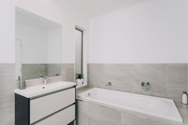 Photo of property in 7 Plover Road, Hobsonville, Auckland, 0616