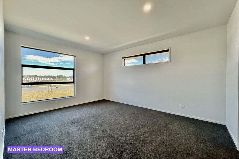 Photo of property in 14 Eileen Way, Rolleston, 7615