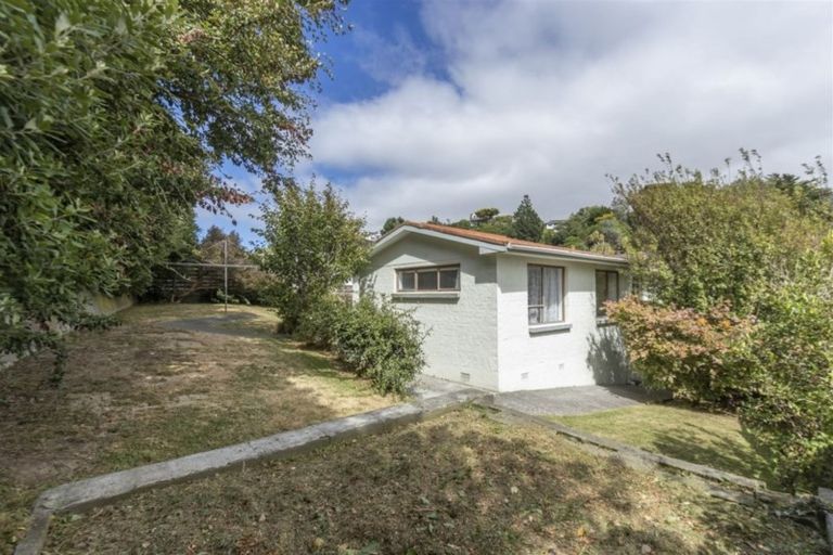 Photo of property in 96 Churton Drive, Churton Park, Wellington, 6037